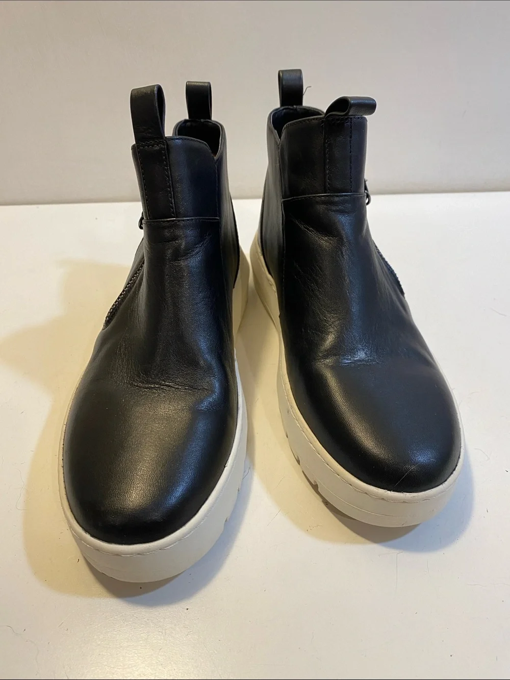 Vionic Brinkely Black Leather Zip-Detail High-Top Sneaker Boots Sz 6.5